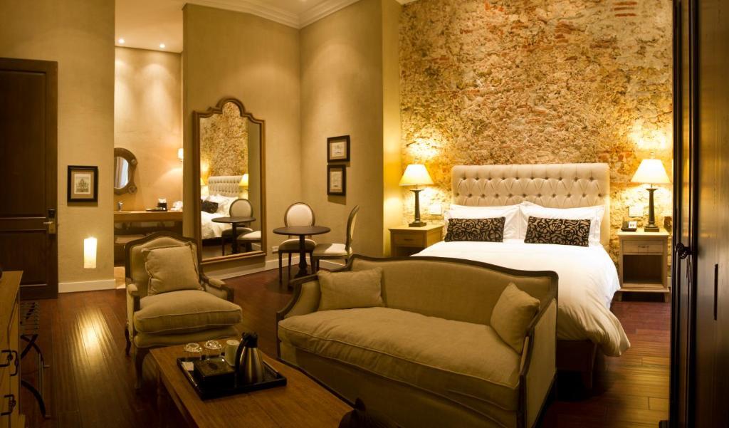 Bastión Luxury Hotel