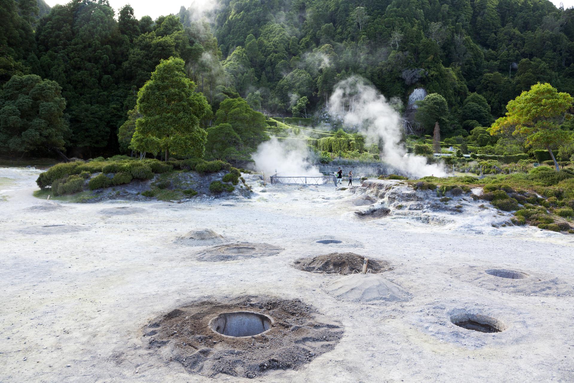 Furnas, Azory